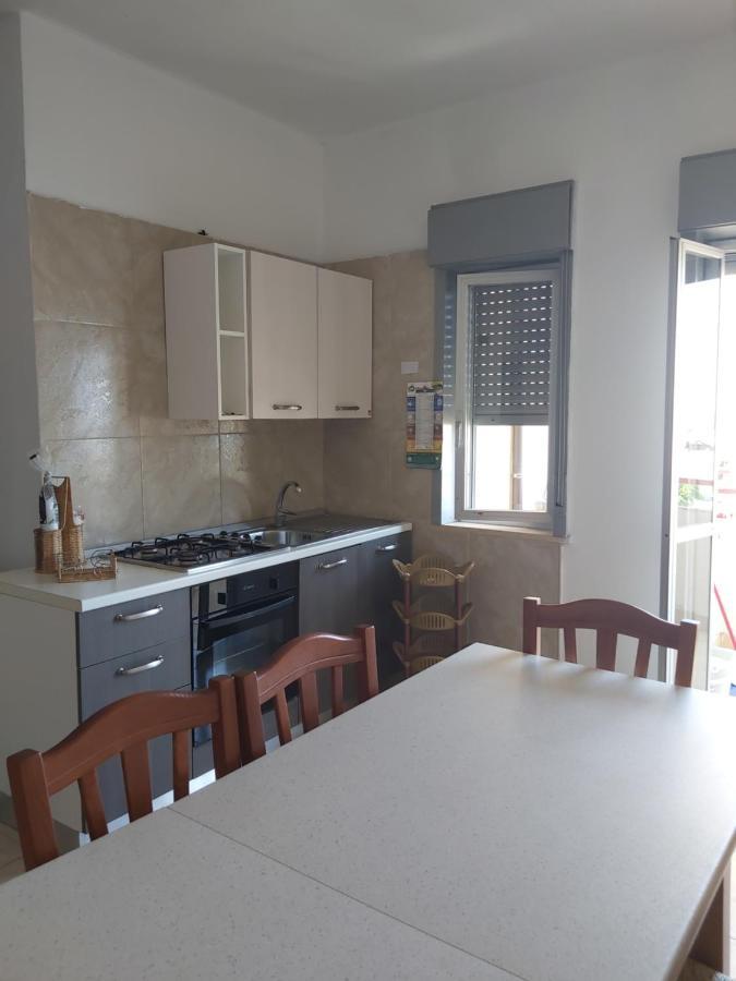 Emilu A Mare Apartment Marina di Schiavonea Bagian luar foto