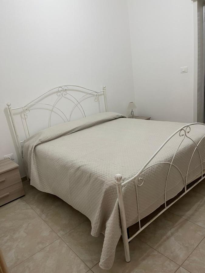Emilu A Mare Apartment Marina di Schiavonea Bagian luar foto