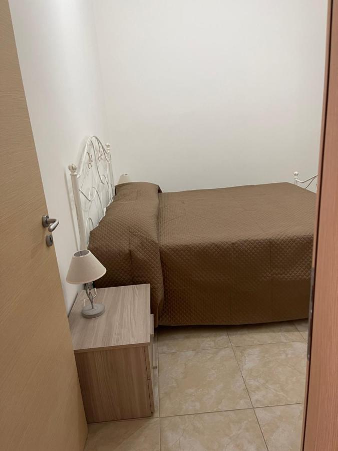 Emilu A Mare Apartment Marina di Schiavonea Bagian luar foto