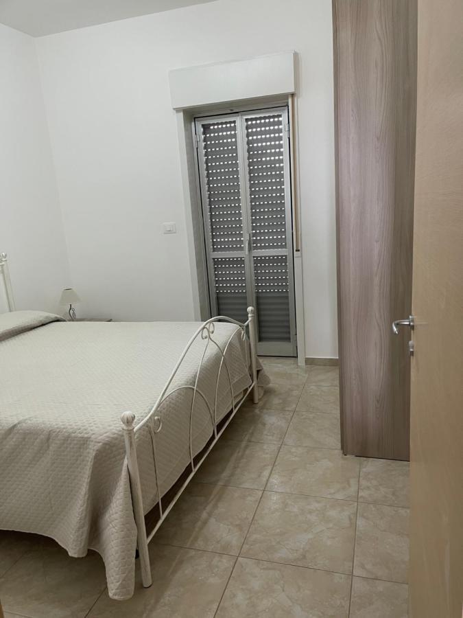 Emilu A Mare Apartment Marina di Schiavonea Bagian luar foto
